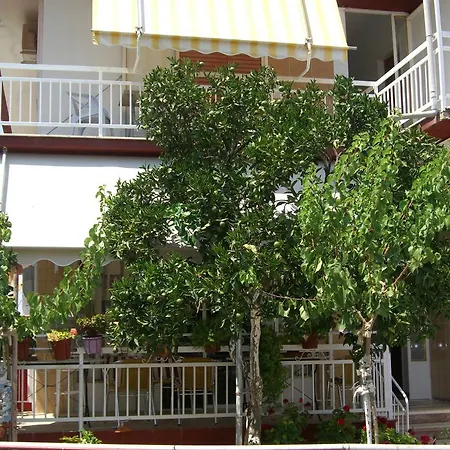 Niki Guest house Kamena Vourla